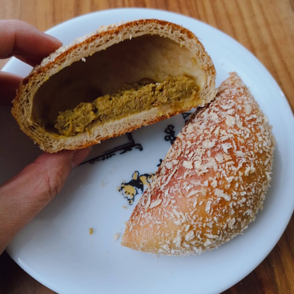 楽園フーズカレーパン